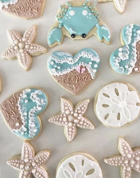 Beach Birthday Cupcakes, Beach Theme Sugar Cookies, Beach Theme Desserts, Beach Birthday Decorations, Beach Party Food, Summer Birthday Cake, Summer Sugar Cookies, Pie Decoration, Horse Cookies