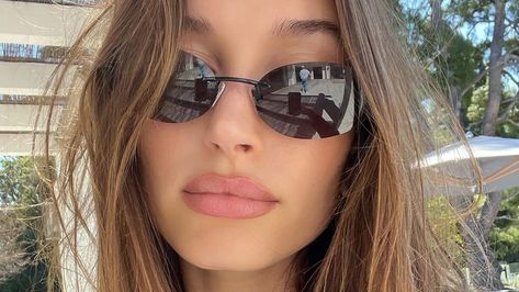 Riviera Brunette Is the Hailey Bieber–Approved Shade for Spring—See Photos | Glamour Riviera Brunette, Afro Textured Hair, Permanent Hair Dye, Retro Punk, Lily James, Burberry Sunglasses, Fashion Eyeglasses, Hair Shades, Rimless Sunglasses