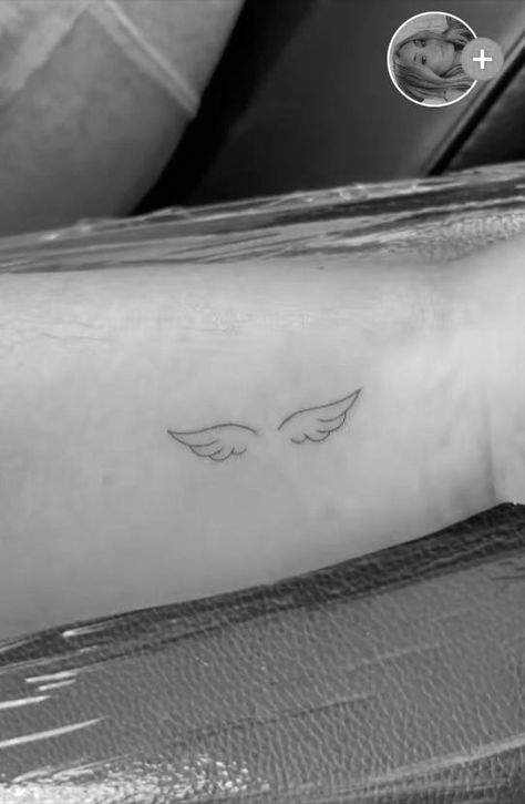 Angel Wings Stick And Poke, Wings Tattoo Design On Back, Angel Wings Tattoo With Date, Dainty Wing Tattoo, Single Wing Tattoo, Angel Wings Wrist Tattoo, Dove Wings Tattoo, Angel Wings Small Tattoo, Fine Line Angel Wings