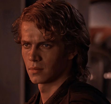 Star Wars Icon Angry Anakin Skywalker, Anakin Skywalker Hot Pics, Anakin Skywalker Smiling, Like Skywalker, Vader Aesthetic, Hayden Christensen Icon, Hayden Christensen Anakin, Anakin Skywalker Aesthetic, Darth Vader Icon