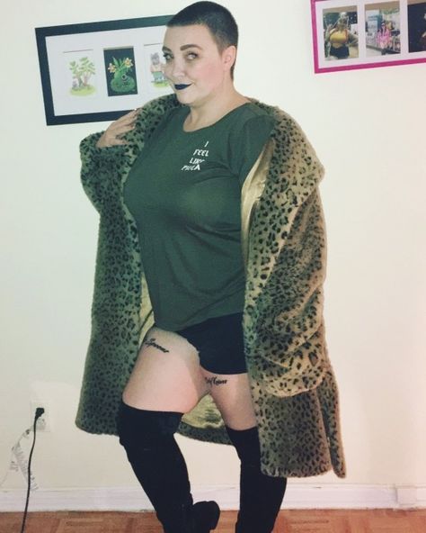 Plus Size Shaved Head, Plus Size Buzzcut Women, Shaved Head Women Plus Size, Bald Women Fashion, Buzzed Hairstyles, Revealing Swimsuits, Plus Size Trench Coat, Burlesque Dancer, Girls With Shaved Heads