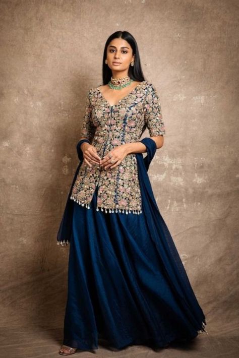 Blue Dresses Indian, Vrindavan Dress For Women, Simple Sangeet Outfit, Top Designs For Lehenga, Indo Western Sangeet Outfit For Women, Long Choli Blouse Design, Sangeet Guest Outfit, Lehenga With Long Top, Sequin Lengha