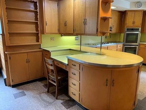 Vintage 60s Kitchen, Vintage Mid Century Kitchen, 1960’s Kitchen, 90s Kitchen, 60s Kitchen, 1960s Kitchen, 70s House, Vintage Housewife, Vintage Kitchens