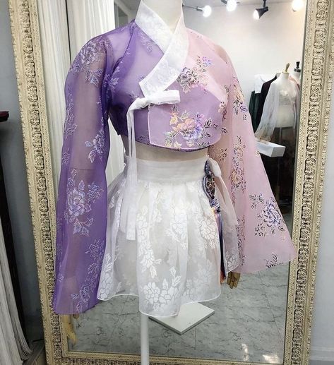 Modern Hanbok Kpop, Modernized Hanbok, Hanbok Outfit, Hanbok Fashion, Modern Hanbok Dress, Modern Hanbok, Korean Outfit Street Styles, Preformance Outfits, Korean Hanbok