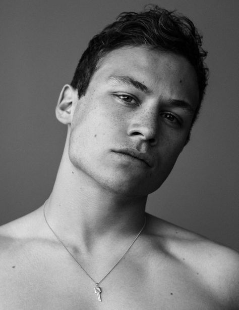 Finn Cole, Interview — SEBASTIAN KIM Finn Cole, Sebastian Kim, Steven Knight, Joe Cole, Crop Haircut, Handsome Actors, Peaky Blinders, Man Crush, Serie Tv