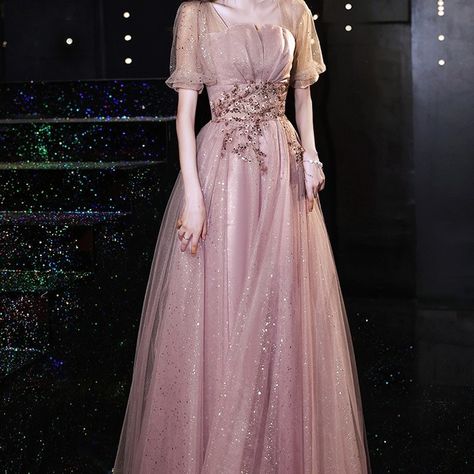 New Birthday Banquet Party Elegant Socialite Host Fairy Slim Evening Dress For Women #SummerFashion #SkinnyDress #SleevelessDress #PartyDress #ClubWear #FashionTrends #SummerStyle #DressToImpress #Fashionista #OOTD #StyleInspo #ChicStyle #TrendyLook #FashionForward #DressGoals Birthday Banquet, New Birthday, Banquet Party, Long Light, Summer Wedding Dress, Mid Length Skirts, Champagne Color, Maxi Dress Party, Color Shorts