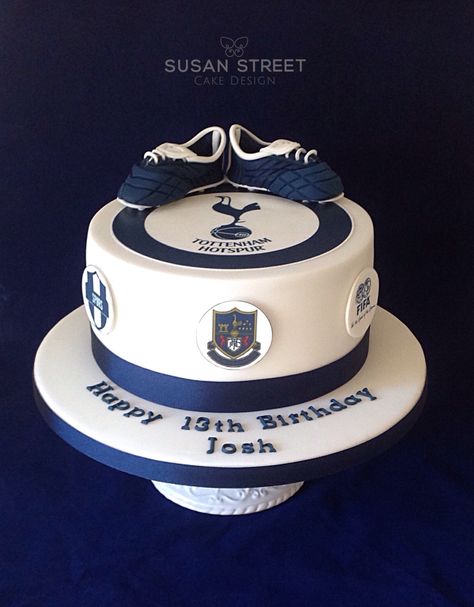 Tottenham Hotspur Cake, Football Cakes For Boys, Spurs Cake, Phoenix Cake, Football Themed Cakes, Football Cakes, Golf Cake, Spurs Fans, Football Cake