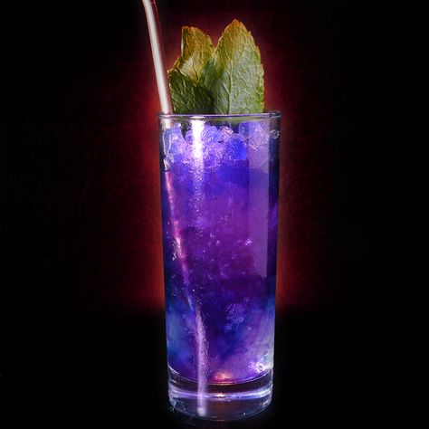 Themed Mixed Drinks, Galaxy Drink, Starry Night Party, Star Wars Drinks, Phoenix From The Ashes, Vodka Mixed Drinks, Star Wars Recipes, Star Wars Food, Whiskey Room