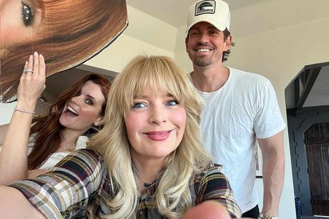 Scarlett Pomers, Melissa Peterman, Steve Howey, Joanna Garcia, Hollywood Bowl, The Hollywood Bowl, Reba Mcentire, Lifetime Movies, Teen Daughters