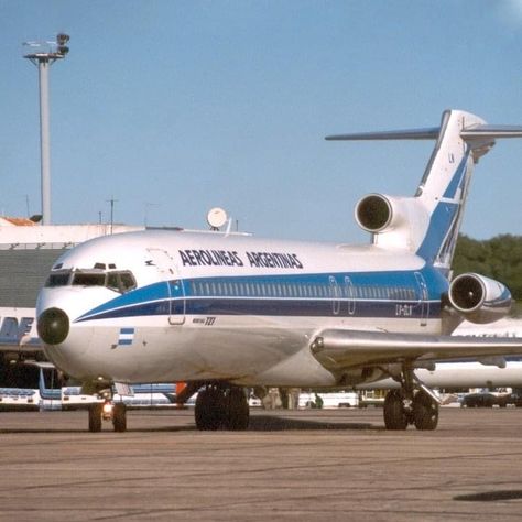 Boeing 727 200, Boeing 727, Boeing Aircraft, Vintage Planes, Vintage Airlines, Vintage Aviation, General Aviation, Vintage Airplanes, Fighter Pilot