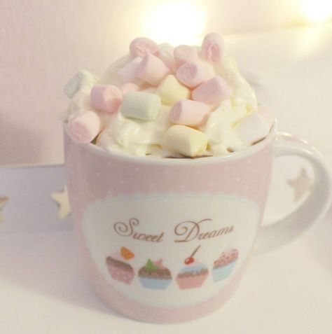 Marshmallows Pink Xmas, Spread Positivity, Think Food, Pink Girly Things, Cute Desserts, Everything Pink, Pretty Pastel, Christmas Aesthetic, Pretty Food