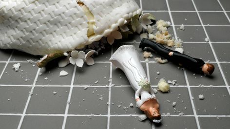 The end of my marriage means I have lots of advice for divorcing friends Wedding Cake Fails, Wedding Nightmare, Mormon Wedding, Wedding Fail, Religious Freedom, Getting Divorced, Green Cards, E Books, Wedding Food