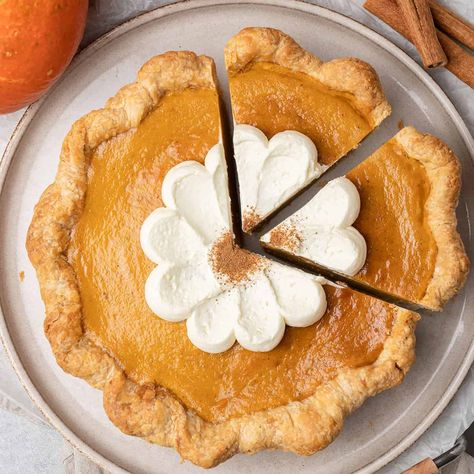 Pumpkin Pie with Sweetened Condensed Milk Pumpkin Pie With Sweetened Condensed, Cherry Pie Recipe, Pumpkin Pie Cheesecake, Pumpkin Custard, Baked Pie Crust, Easy Pumpkin Pie, Pie Crusts, Pumpkin Pie Filling, Pumpkin Pie Recipes