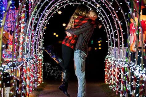 Photoshoot With Christmas Lights, Couple Poses Christmas Lights, Christmas Light Engagement Photos, Christmas Lights Photoshoot Couple, Christmas Light Couple Photos, Christmas Lights Engagement Photos, Outdoor Christmas Lights Photoshoot, Couples Christmas Lights Pictures, Christmas Lights Couple Pictures