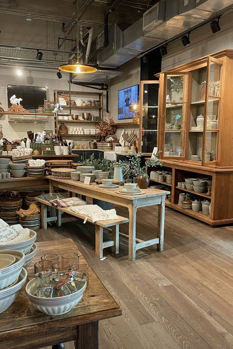 #magnoliamarket #silos #waco #texasshopping #gifts #gifting Magnolia Coffee Shop, Magnolia Restaurant, Magnolia Weathered Windmill, The Silos Magnolia Market, Silos Magnolia, Magnolia Silos, Potters House, Shotgun House, Magnolia Table