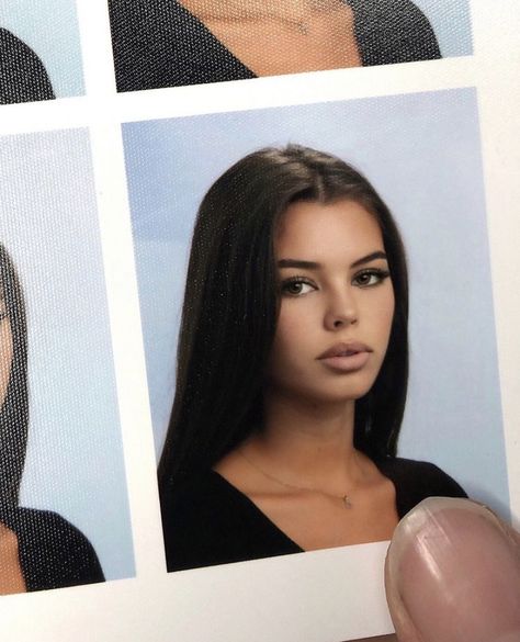 Senior Yearbook Pictures, Senior Portraits Yearbook, Hipster Aesthetic, Passport Pictures, Passport Photo, Yearbook Photos, Eye Makeup Designs, Picture Day, Photo Makeup