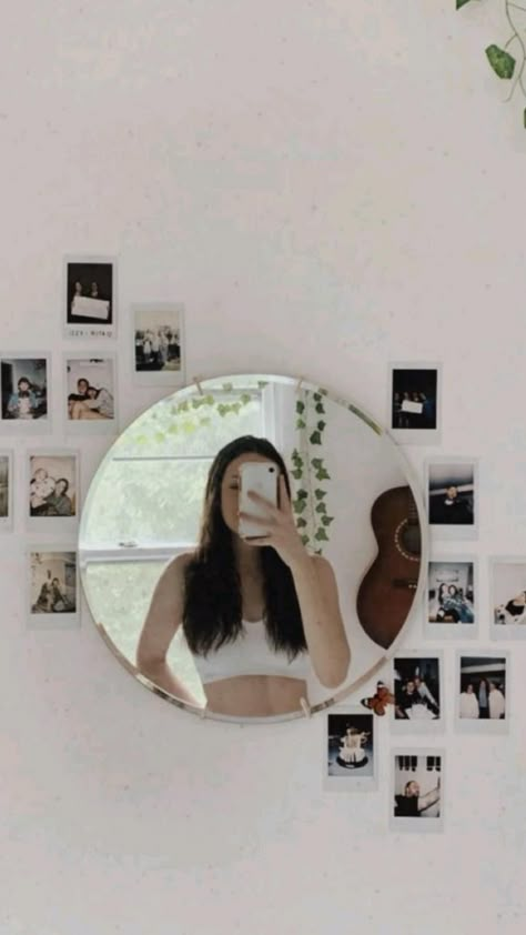 Polaroid Room Decor Ideas, Polaroid Wall Ideas Aesthetic, Polaroid Wall Ideas, Mirror Wall Decor Bedroom, Zimmer Diy, Hostel Room, Girly Room Decor, Easy Room Decor, Diy Room Decor For Teens