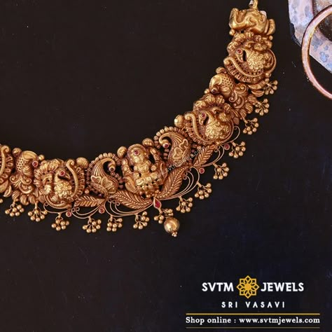 Mangalaa Devyai  Short Necklace Antique Necklace Gold, Indian Gold Necklace Designs, Temple Jewelry Necklace, Long Haram, Antique Necklaces Design, Choker Necklace Designs, Gold Necklace Indian, Purse Tutorial, Temple Jewelry