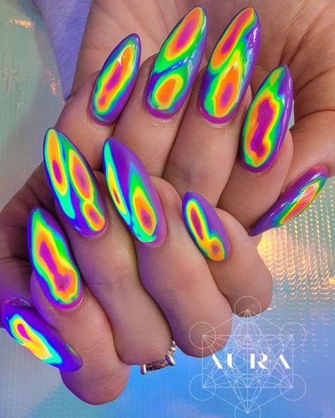 Daniella Carpenter on Instagram: “Can hardly fuckin handle the dopeness that is this neon heat map. Black light << sun light #nailart #nails #naildesigns #nailsmagazine…” Simple Rainbow Nails, Map Nails, Rainbow Nail Art Designs, Sun Nails, Flame Nail Art, Neon Nail Art, Rainbow Nails Design, Neon Acrylic Nails, Rainbow Nail Art