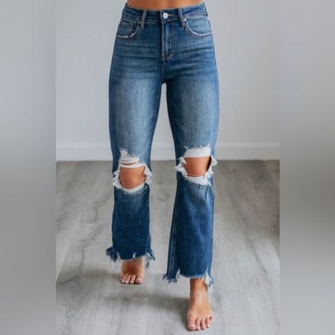 Dark Wash Straight Crop Jeans Intentional Distressing Fading/Whiskering Button/Fly Closure Raw Edge Frayed Hems Good Stretch High Rise 10.5” Straight Jean Fit Cropped Length Rise: 10.5" Inseam: 26.5" True To Size 94.5% Cotton, 4% Polyester, And 1.5% Spandex Find The Best Fit! Boutique Denim Tags Are Odd Number Sizes, Subtract One Size Down To Match Your Regular Even Size. (If You Are A Size 6, Get The 5/27) 3/26 (Size 4) 5/27 (Size 6 ) 7/28 (Size 8) 9/29 (Size 10) 11/30 (Size 12) 13/31 (Size 14) Risen Jeans, Black Flared Jeans, Womens Distressed Jeans, Country Clothes, Black Flare Jeans, Jean Fit, Dark Wash Flare Jeans, High Rise Straight Leg Jeans, Retro Pants