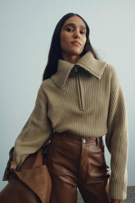 Camilla and Marc pre-fall 2021 - Vogue Australia Winter Pant, Fall Style Guide, Street Style Aesthetic, 60 Fashion, Weather Wear, Camilla And Marc, Women Trends, Changing Seasons, Fashion Shoot