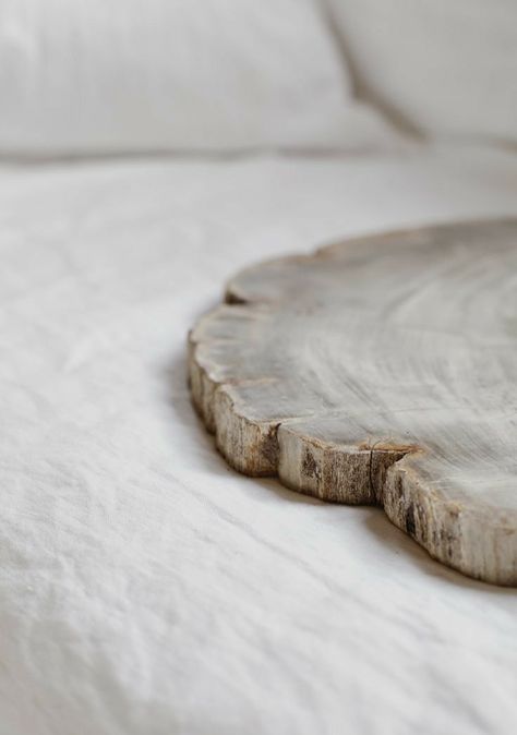 Wabi Sabi Interior, Wood Platter, Wedding Style Inspiration, Branding Iron, Zaha Hadid, Raw Wood, Petrified Wood, Wood Texture, Color Textures