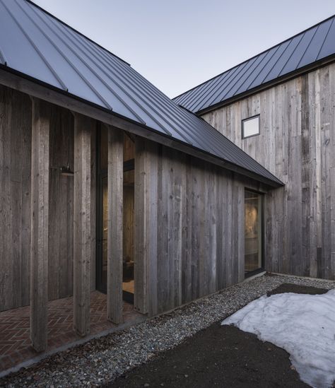 Townships Farmhouse,© Stephane Groleau and Laetitia Boudaud Exterior Wood Cladding, Barn Conversion Exterior, Barn Office, Barn Conversions, Rural Architecture, Timber Architecture, Agricultural Buildings, Wooden Buildings, Wood Cladding