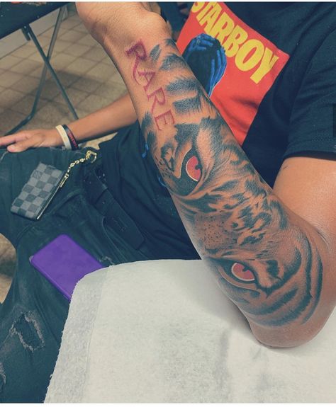 Tricep Tattoos, Arm Tattoos Black, Men Tattoos Arm, Tattoos Arm Sleeve, Forearm Tattoo Quotes, Black Men Tattoos, Half Sleeve Tattoos Forearm, Tattoos Forearm, Cool Half Sleeve Tattoos