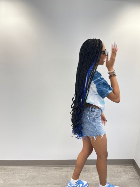 Black And Blue Braids With Curls At The End, Blue Braids With Curls, Black And Blue Knotless Braids, Black And Blue Braids, Mini Knotless Braids, Blue Knotless Braids, Blue Knotless, Short Knotless Braids, Knotless Braids With Curly Ends