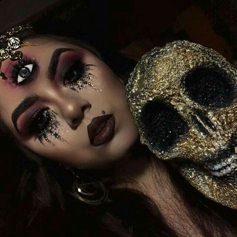 Fortune Teller Makeup, Venus Palette, Fantasy Make-up, Light Contour, Halloweenský Makeup, Vampire Halloween Costume, Halloween Fest, Witch Makeup, Special Fx Makeup