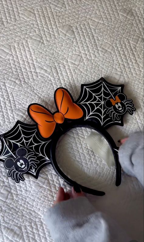 Disney Fits Halloween, Fall Disney Ears, Disney In Fall, Disney Ears Halloween, Halloween Minnie Ears, Disney Wish Cruise Outfits, October Disney Outfits, Disney Outfits Halloween, Halloween Disney Outfits