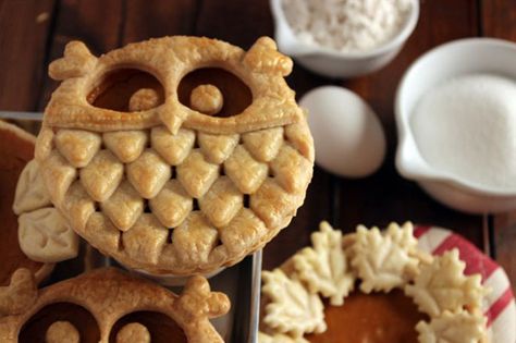 Owl Pie Shaped Pie, Creative Pie Crust, Fancy Pie Crust, Pie Crust Art, Beautiful Pie Crusts, Creative Pies, Decorative Pie Crust, Drop Cookie, Pie Crust Designs