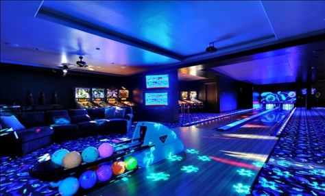 Cosmic bowling at home? Or maybe pinball? Why not? Sure to be popular with the kids and their friends. Home Bowling Alley, Home Game Room, Arcade Room, At Home Movie Theater, Bowling Alley, Tuscan Style, Home Movies, Entertainment Room, House Goals