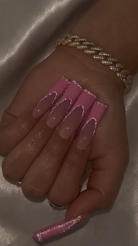 Long Acrylic Nail Designs Birthday, Med Nails Ideas, Nail Ideas Y2k Long Pink, Cute Classy Acrylic Nails, Y2k Square Acrylic Nails, Square Acrylic Nails Birthday, Acrylic Nail Designs Y2k, Hot Acrylic Nails, Hot Pink Sparkle Nails