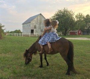 Love God Love Others, Childhood Aesthetic, Farm Kids, Farm Lifestyle, Artsy Photos, God Love, Farm Baby, Country Kids, Country Blue