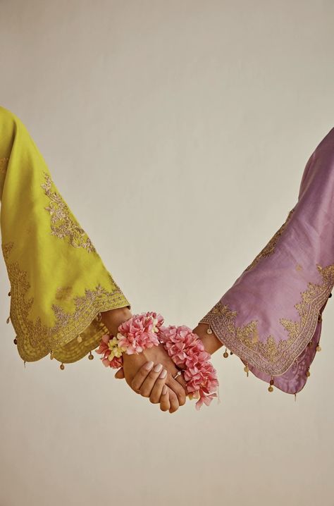 South Asian Aesthetic, Wedding Edit, Picnic Engagement, Hmong Clothes, Indian Colours, Jewelry Photography Styling, Wedding Couple Photos, Girls 21st, Sunflower Wallpaper