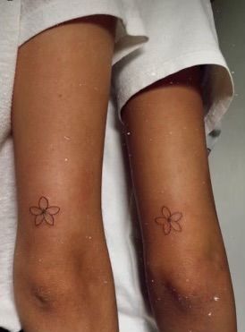 Tiny Unique Tattoos, Tiny Matching Tattoos, Frangipani Tattoo, Unique Minimalist Tattoo, Plumeria Tattoo, Flor Tattoo, Minimalistic Tattoo Ideas, Minimalistic Tattoo, Petite Tattoos