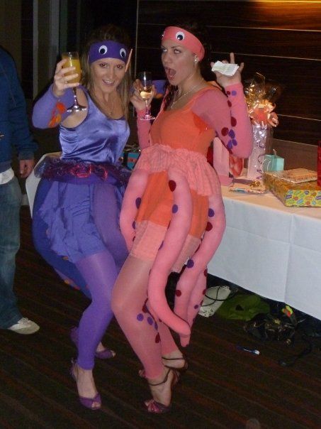 under the sea decoration ideas diy - Google Search Under The Sea Costumes Diy Women, Under The Sea Theme Halloween Costumes, Water Themed Costumes, Under The Sea Fancy Dress Ideas, Under The Sea Theme Outfit Women, Under The Sea Party Costume, Under The Sea Fancy Dress, Under Water Costume, Ocean Costume Ideas Sea Theme