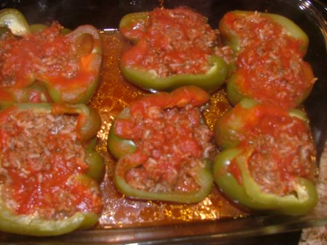 Stuffed Bell Peppers Ground Beef, Classic Stuffed Peppers Recipe, Best Stuffed Pepper Recipe, Easy Stuffed Pepper Recipe, Green Pepper Recipes, Stuffed Peppers Beef, Stuffed Peppers With Rice, Stuffed Peppers Recipe, Soup Rice