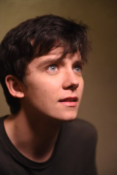 Miss Peregrines Home For Peculiar, Asa Butterfield, Miss Peregrine, Peculiar Children, Home For Peculiar Children, The Darkest Minds, Model Face, Cute Actors, Man Alive