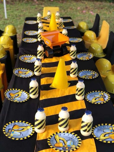 The table settings at this Construction Birthday Party are so much fun!! ! See more party ideas and share yours at CatchMyParty.com #catchmyparty #partyideas Table Settings For Parties, End Of School Party Ideas, Fun Table Settings, Construction Party Ideas, End Of School Party, Construction Theme Party, School Party Ideas, Construction Birthday Party, Retirement Celebration