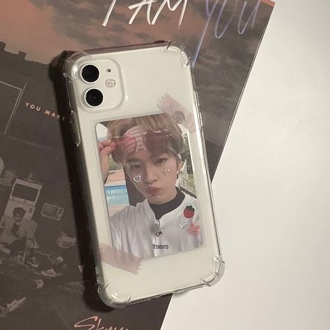 Lee Know Phone Case, Skz Phone Case, Stray Kids Phone Case, Aesthetic Phone Case Diy, Iphone 11 Aesthetic, Japanese Phone Case, Phone Case Inspo, Drawing Stickers, Kids Phone Cases