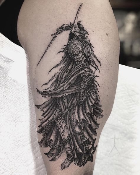 JZ: level of detail and shade Witch King Tattoo, Jt Tattoo, Captain Tattoo, The Witch King Of Angmar, The Witch King, Witch King Of Angmar, Tato Tradisional, Lotr Tattoo, Lord Of The Rings Tattoo