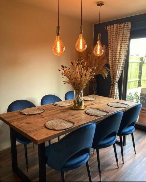 Cosy Dining Room, Oak Tables, Dark Wood Dining Table, Dark Wooden Table, Scandinavian Dining Room, Dark Wood Table, Dining Table Light, Industrial Dining Table, Dinning Room Design