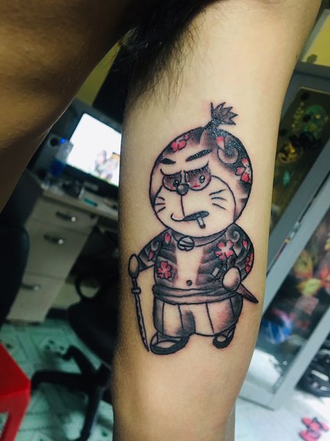 Cute Tattoo Design, Daruma Doll Tattoo, Japanese Tattoos For Men, Atlas Tattoo, Left Arm Tattoos, Foo Dog Tattoo, Matching Best Friend Tattoos, Tattoo Design Tattoo, Samurai Tattoo Design