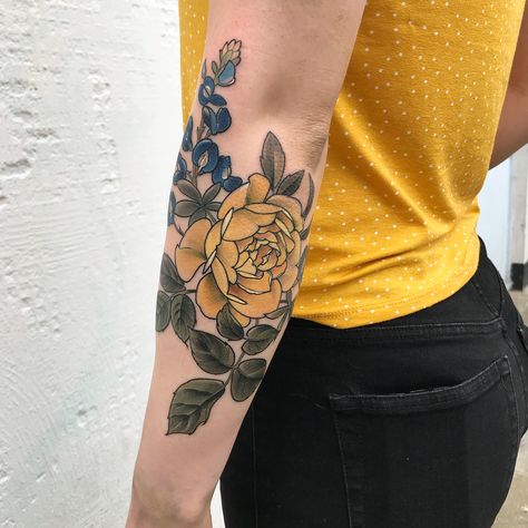 Yellow rose and Texas bluebonnets for Jessica from today! So pleased with the placement and the way this piece turned out! It was also… Yellow Rose Tattoo, Bluebonnet Tattoo, Texas Tattoo, Yellow Rose Tattoos, Simple Rose Tattoo, Rose Tattoo Forearm, Realistic Rose Tattoo, Pink Rose Tattoos, Texas Tattoos