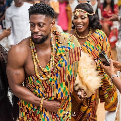 Ghana Traditional Wedding, Ghana Culture, Ghanaian Wedding, Couples African Outfits, Ghana Wedding, African Traditional Wedding Dress, African Wedding Attire, African Bride, Traditional Wedding Attire