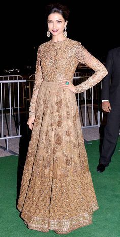 Deepika Padukone Sabyasachi Bridal, Freida Pinto, Salwar Kamiz, Indian Gowns, Indian Couture, Green Carpet, Shah Rukh Khan, Anarkali Dress, Indian Attire