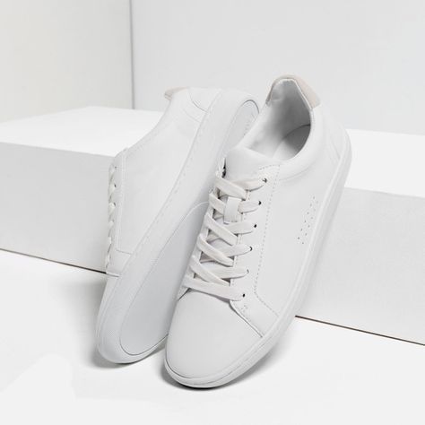 Zara Plimsolls With Laces ($40) ❤ liked on Polyvore featuring shoes, sneakers, white, plimsoll shoes, canvas sneakers, white sneakers, white shoes and zara trainers White Plimsolls, Sneakers Outfit Work, Lace Sneakers, Women Shoes Online, Lace Up Sneakers, Zara White, Trendy Sneakers, Vans Sneakers, Best Sneakers