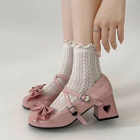 ☁︎｡⋆ bow mary jane shoes ｡ ﾟ☾ Price- 1499 + international shipping Size- 35-40 Shop from link in bio Takes 4-7 weeks to deliver once preorders submitted Imported . . . . . #bow #bowseason #sandals #hellokitty #sanriocore #shoes #sanrioshoes Color Block Heels, Low Heel Pumps, Womens Mary Janes, Patent Shoes, Faux Leather Heels, Block Heel Shoes, Buckle Shoes, Leather Mary Janes, Pink Heels